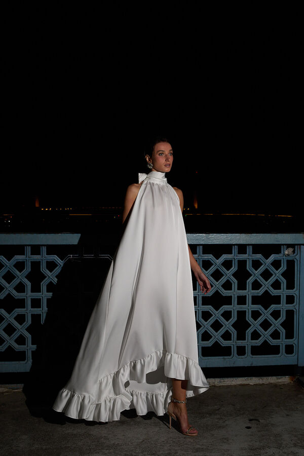 Kevser Studio - BOYUNDAN BAĞLAMALI BÜZGÜLÜ UZUN ELBİSE