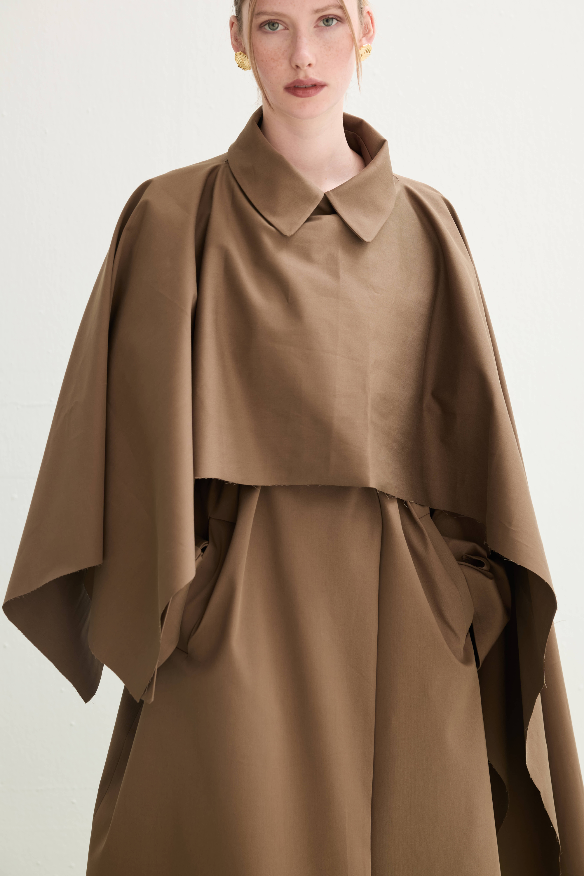 OMUZ ŞALLI OVERSIZE TRENÇKOT
