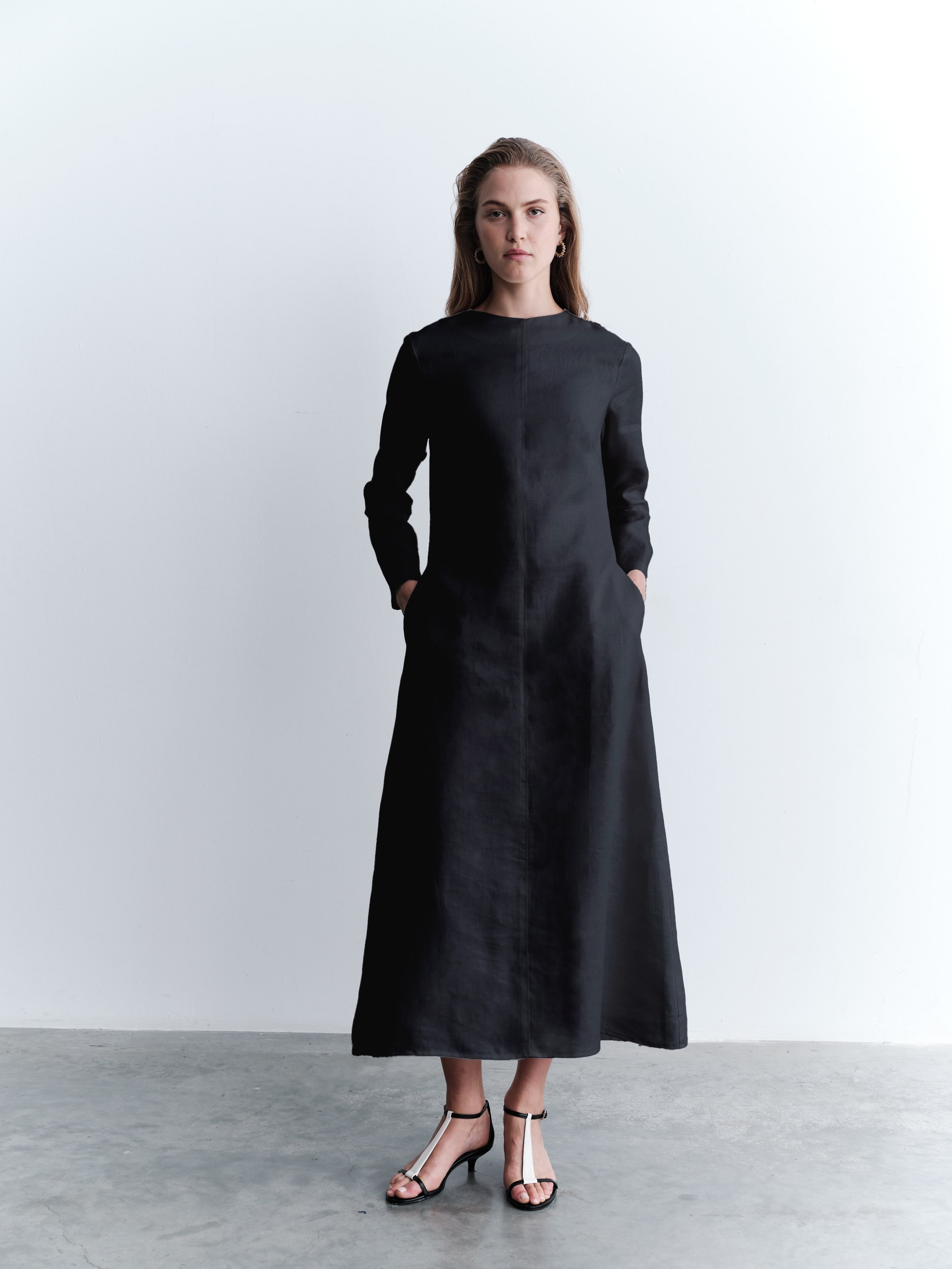 Kevser Studio - ÖN DİKİŞLİ DÜZ FORM ELBİSE